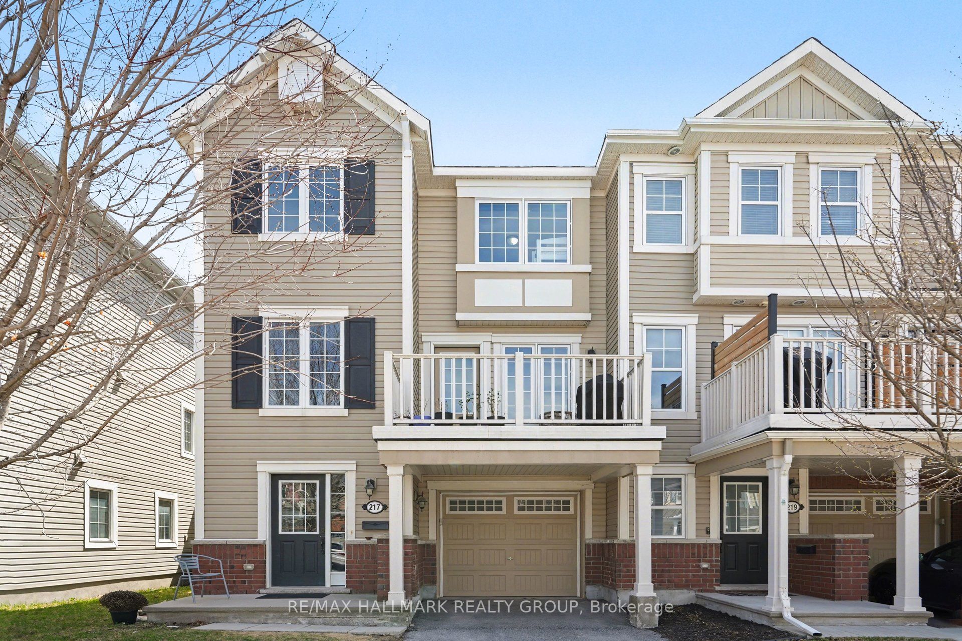Photo 1 of 20 — 217 Bensinger Way, Stittsville - Munster - Richmond, ON K2S 0P1