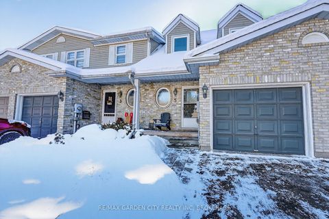Property photo of 5 maureen court, pelham, ON l0s 1e4