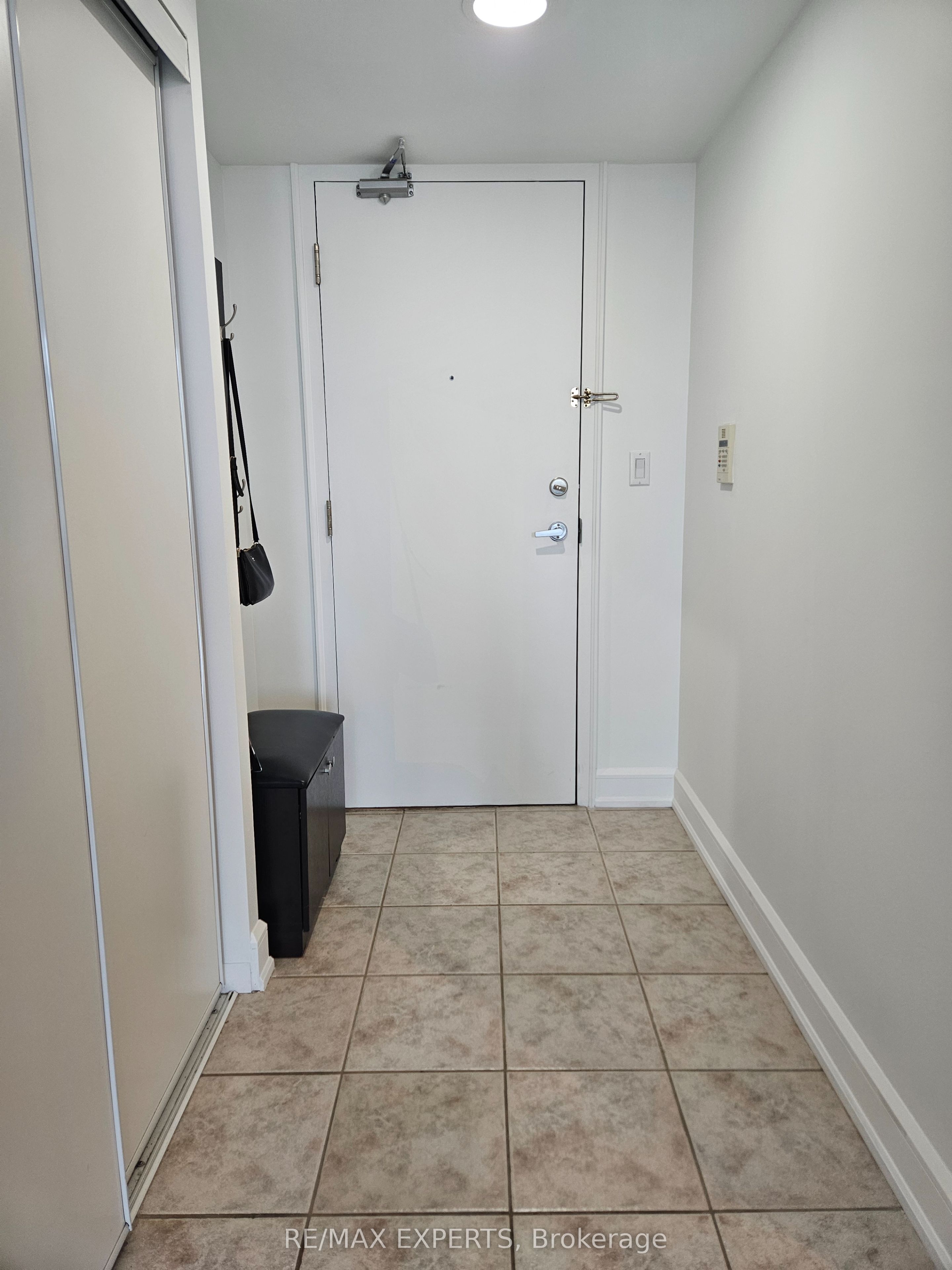 200 Manitoba Street 426