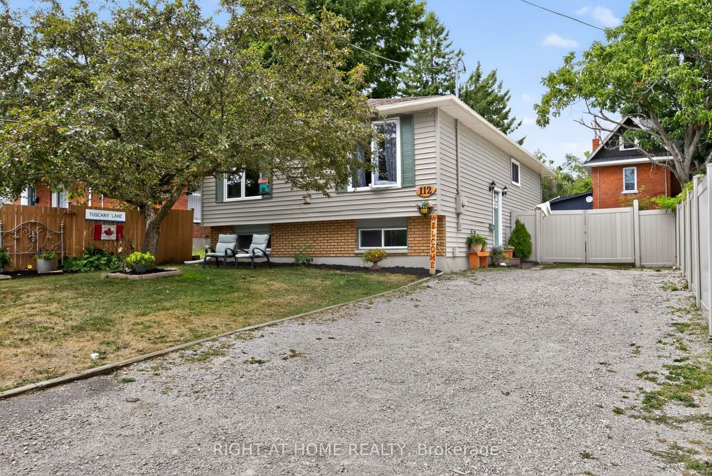Photo of 112 Borland Street E, Orillia, ON L3V 2B7 (MLS # S12449502)