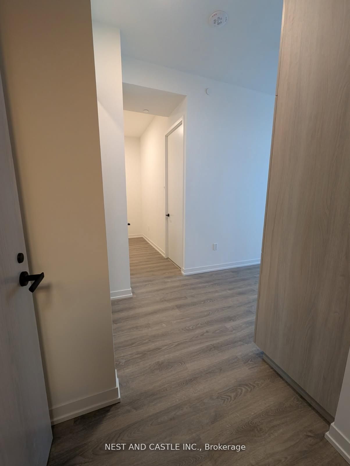 8 Interchange Way 4901