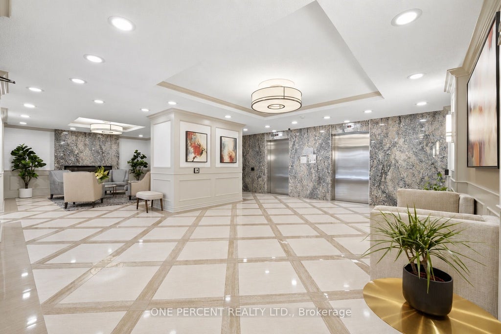 Photo of 40 Baif Boulevard #302, Richmond Hill, ON L4C 5M9 (MLS # N13846548)