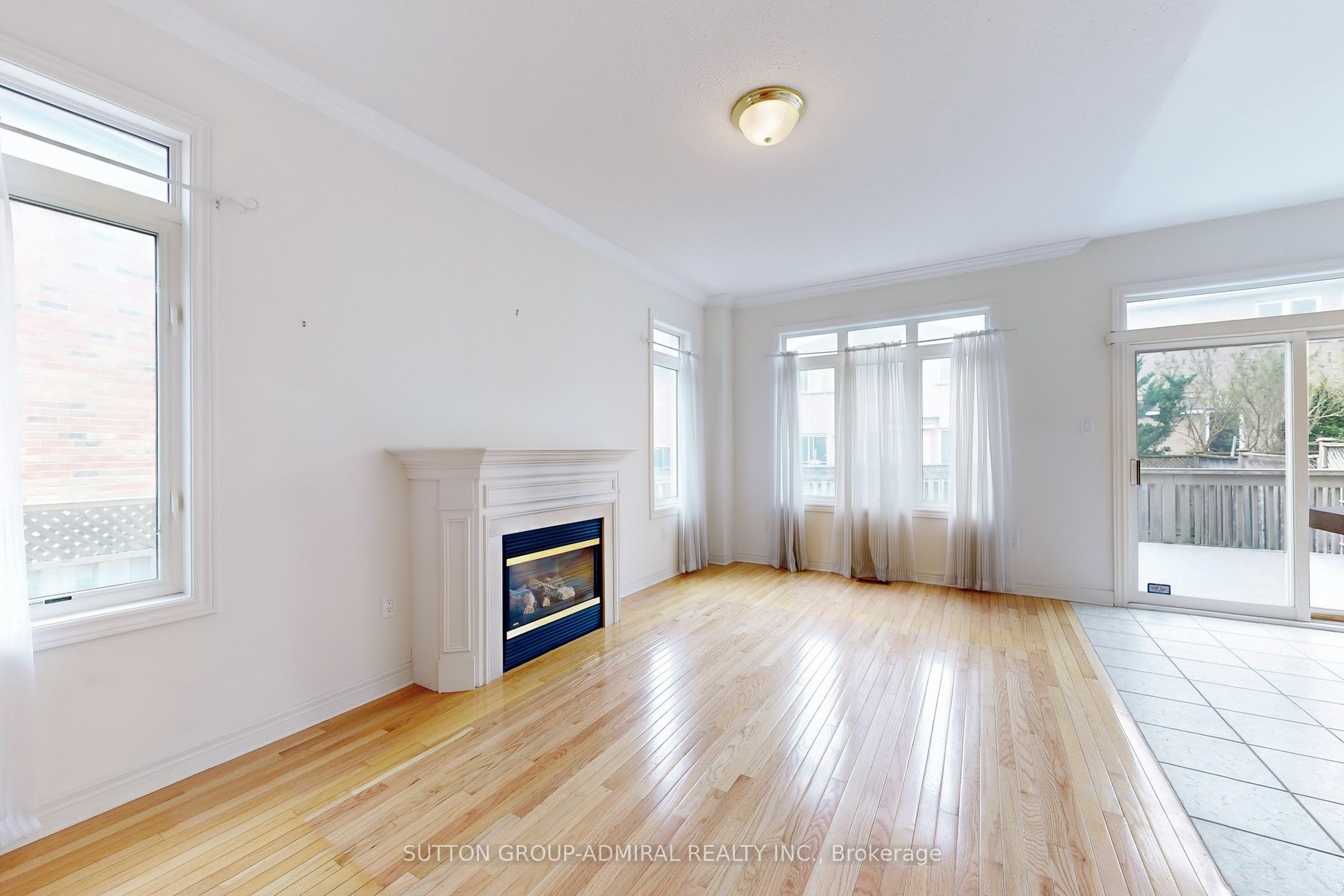 11 Mosswood Road