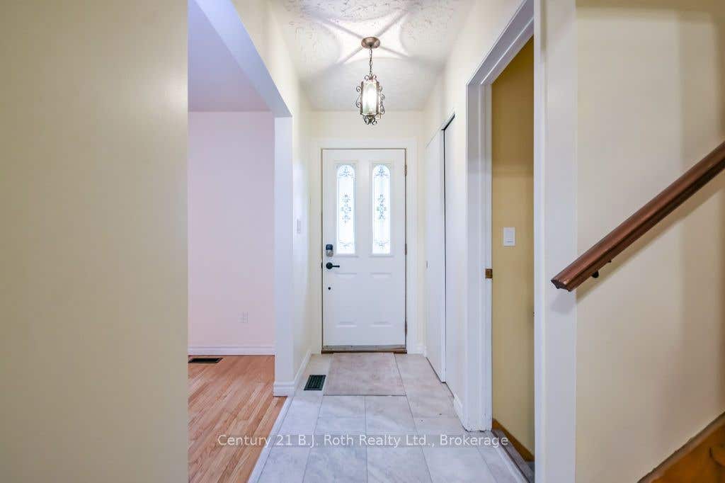 Photo of 299 Bay Street, Orillia, ON L3V 3X2 (MLS # S13715032)