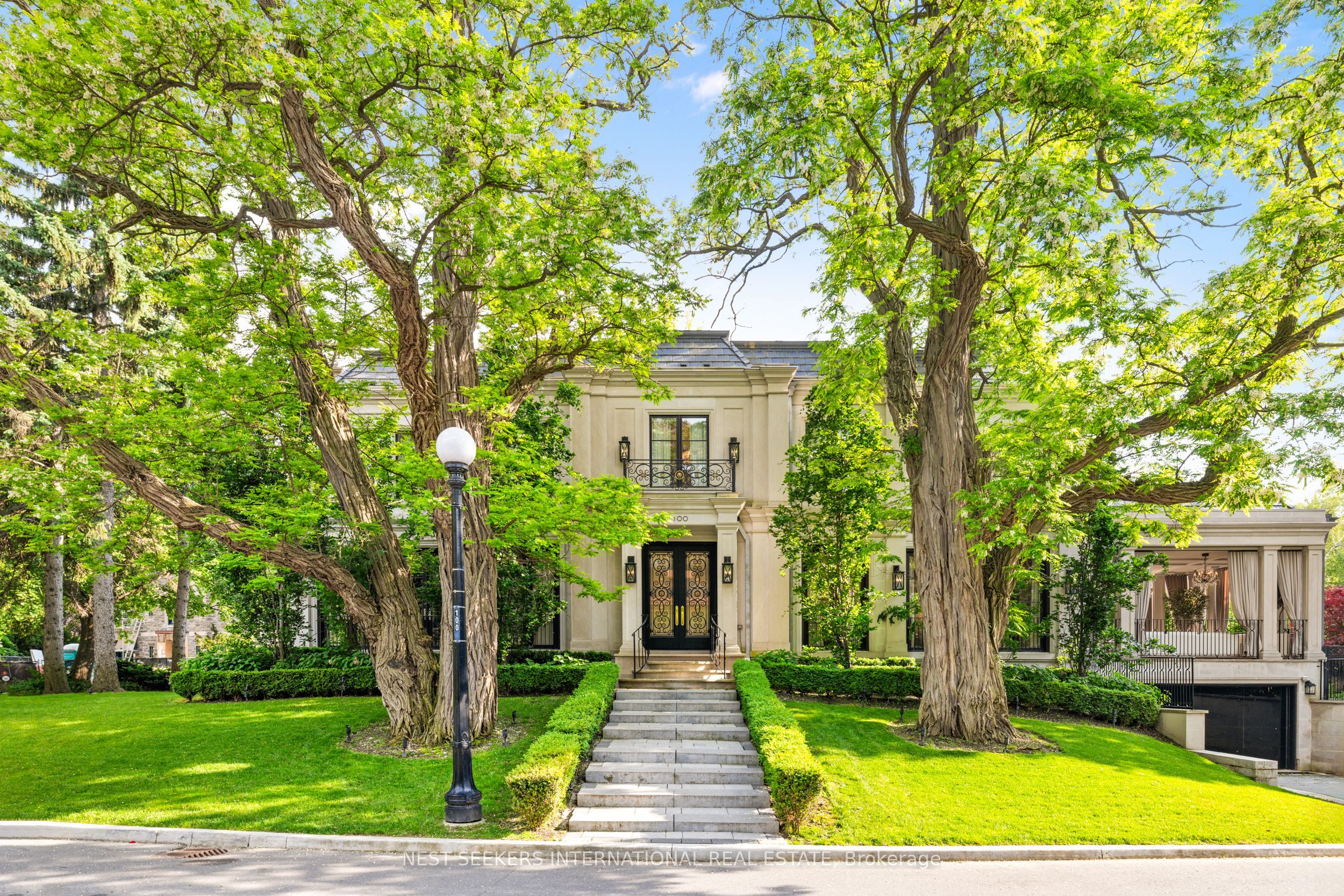 100 Ardwold Gate