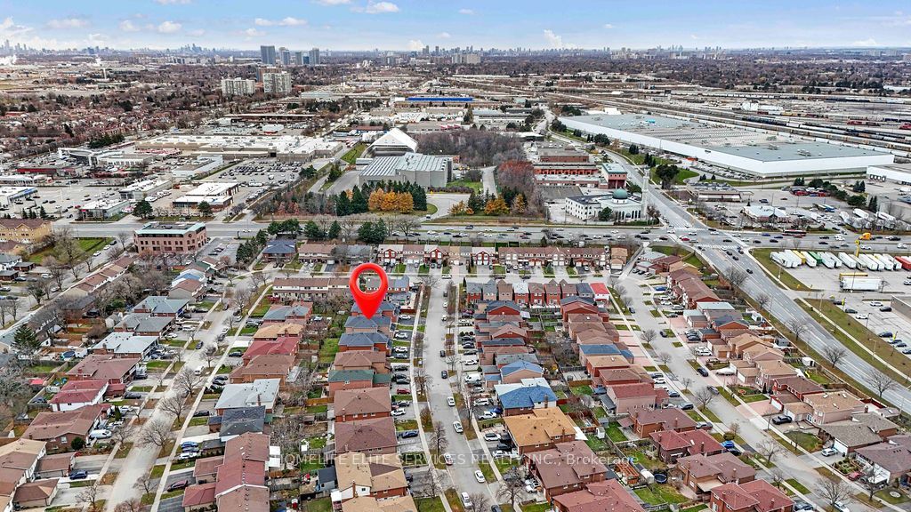 Photo of 7 Lenthall Avenue, Toronto, ON M1B 2C7 (MLS # E12986238)