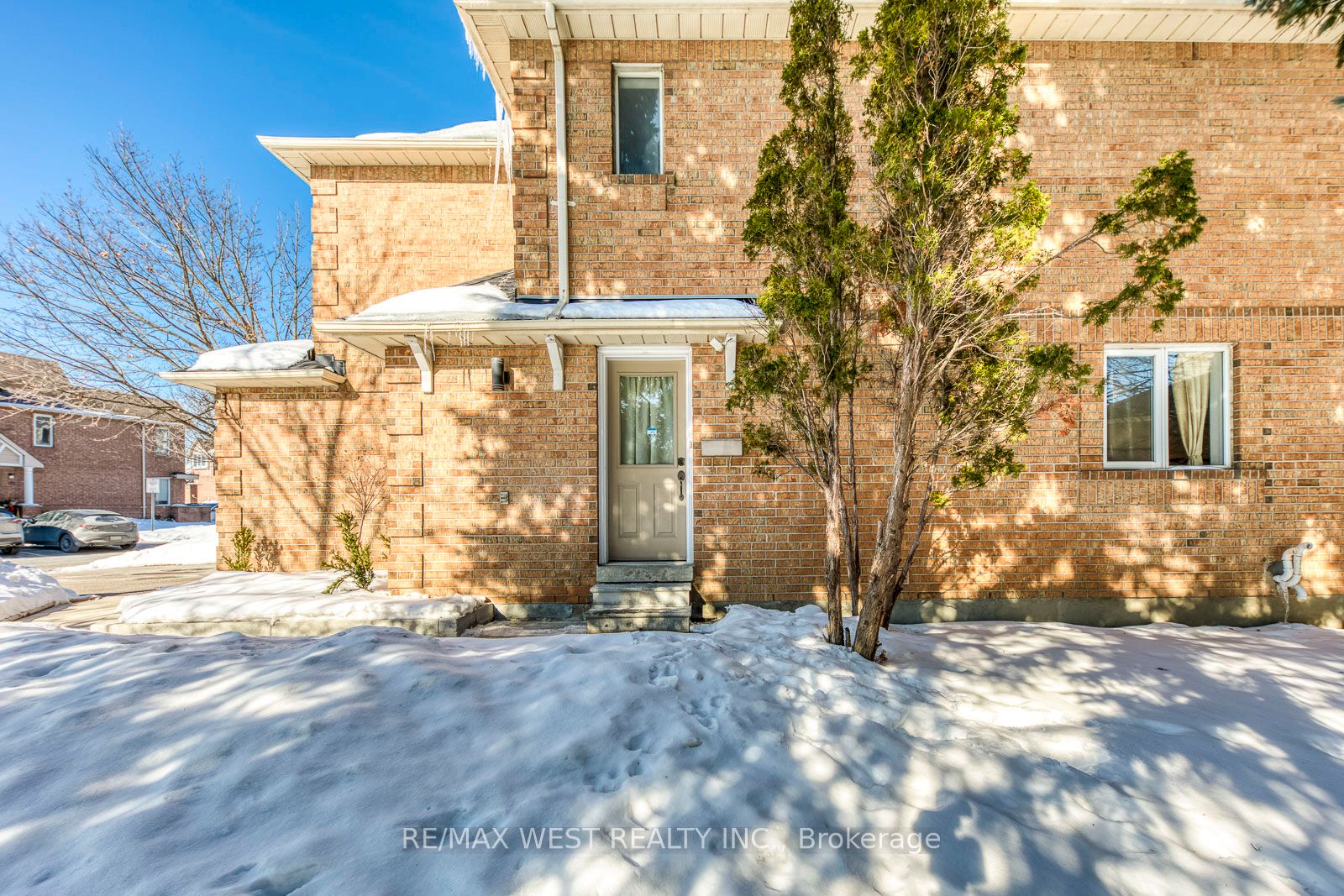 99 Bristol Road E 153