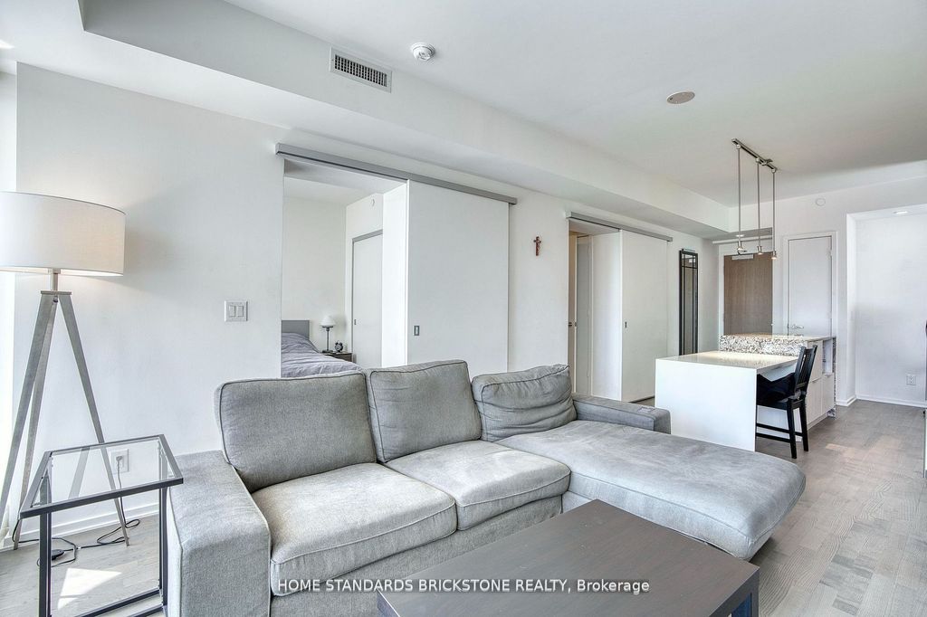 Photo of 1 Bloor Street E #1306, Toronto, ON M4W 0A8 (MLS # C13022454)