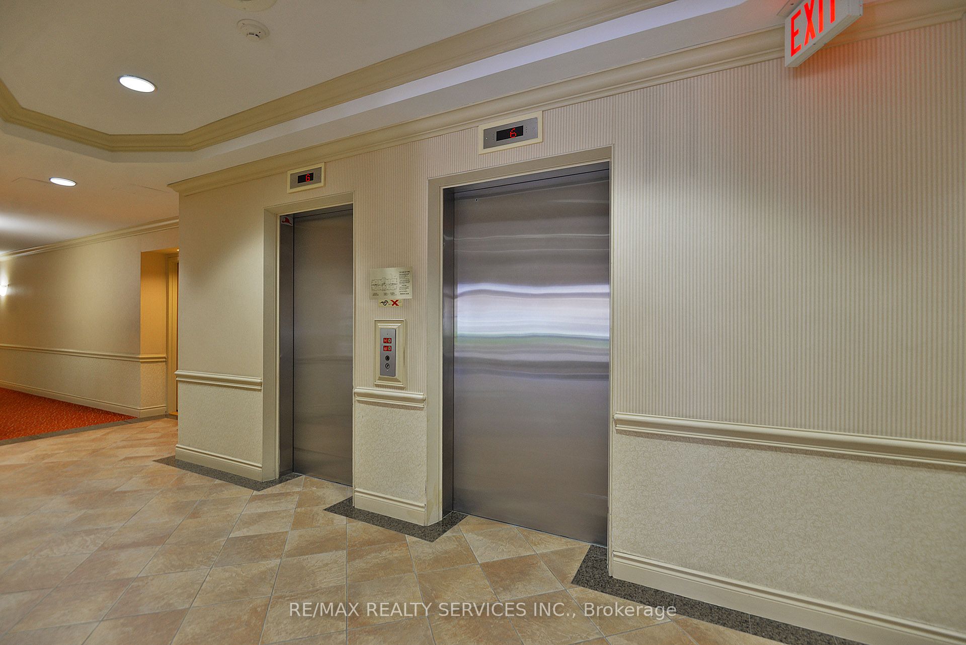 7 Dayspring Circle 703