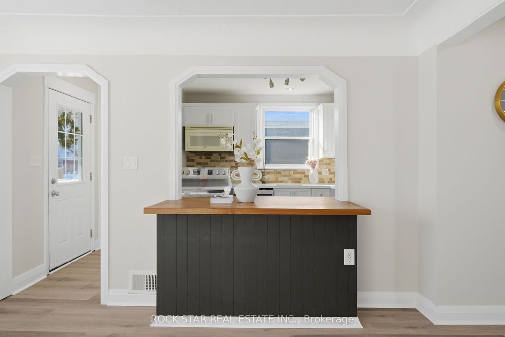 Photo of 86 East 38th Street, Hamilton, ON L8V 4E5 (MLS # X12728050)