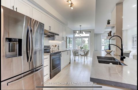 2305 Stone Glen Crescent Oakville ON L6M 0C9