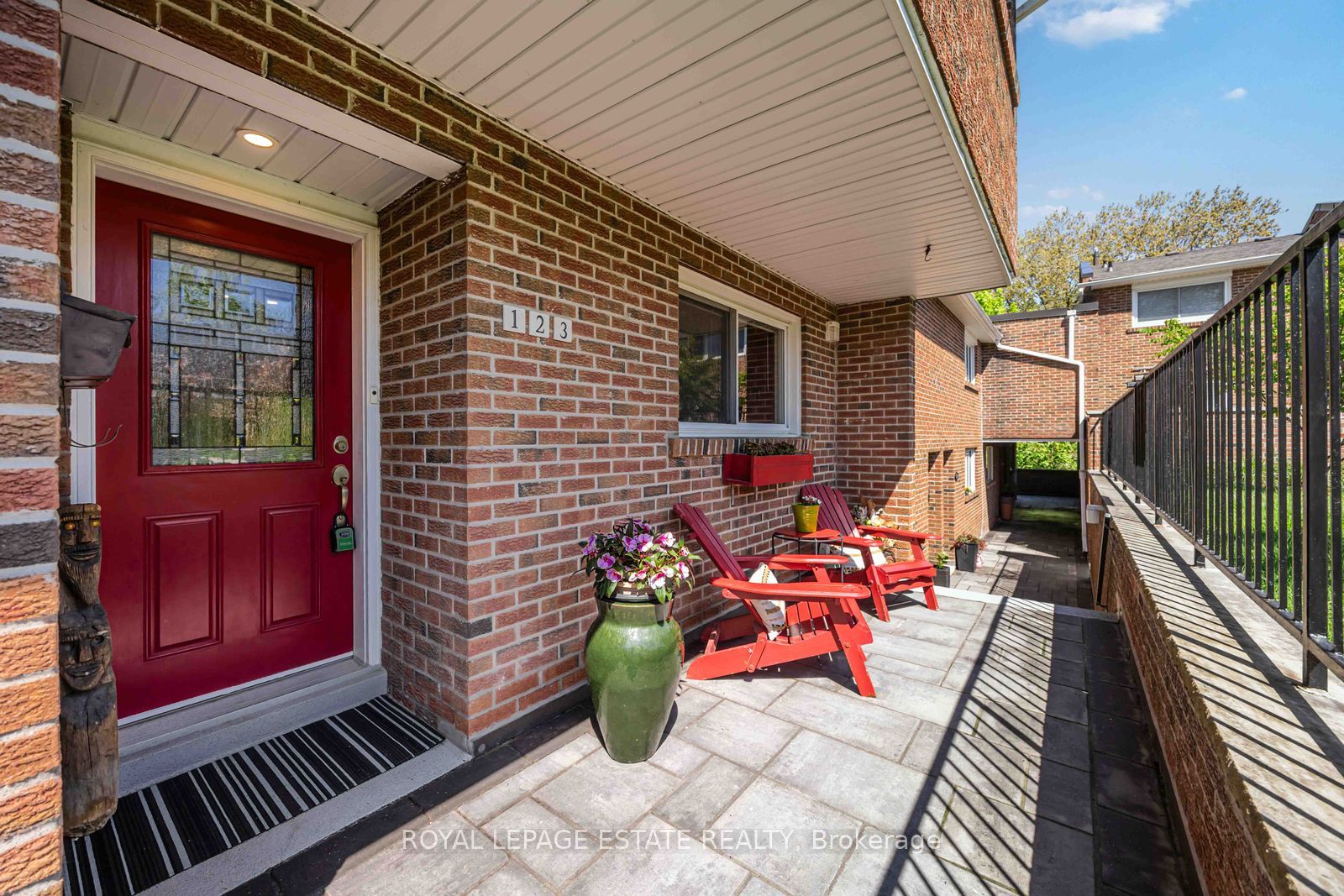 90 Edgewood Avenue 123