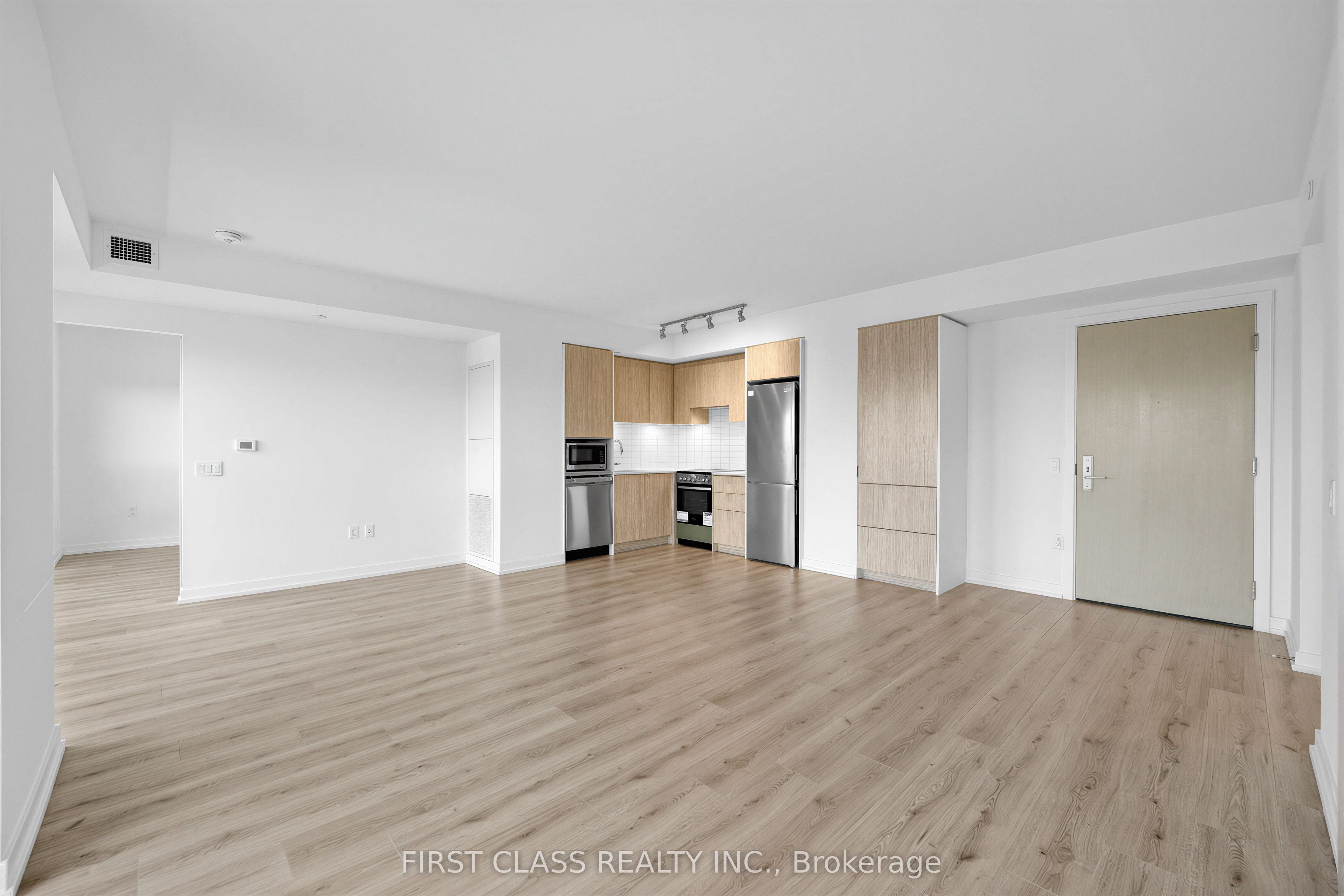 395 Bloor Street E 4203