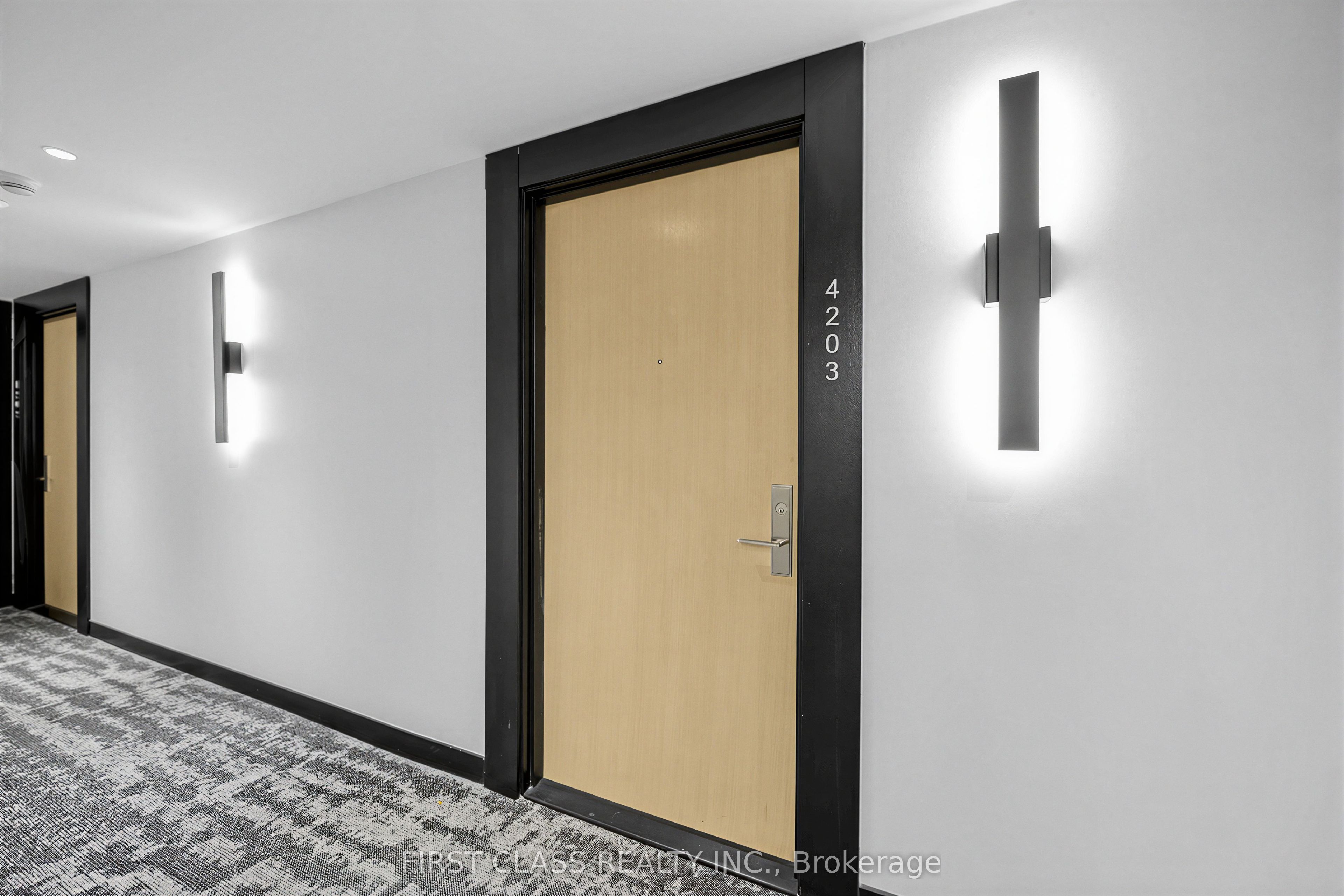 395 Bloor Street E 4203