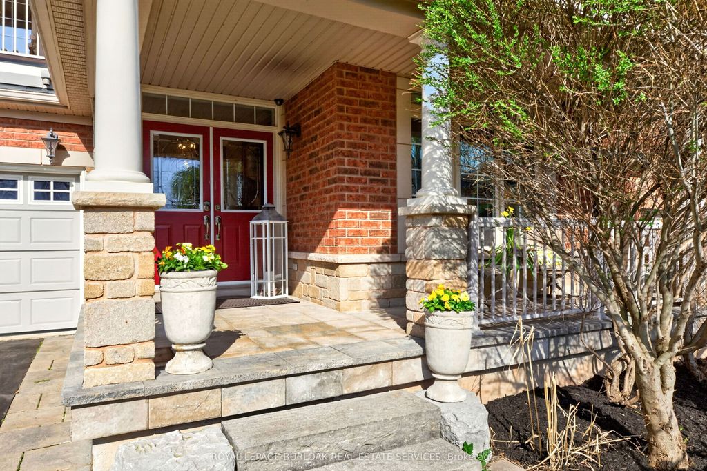 Photo of 283 Turning Leaf Road, Oakville, ON L6L 6V5 (MLS # W13042262)