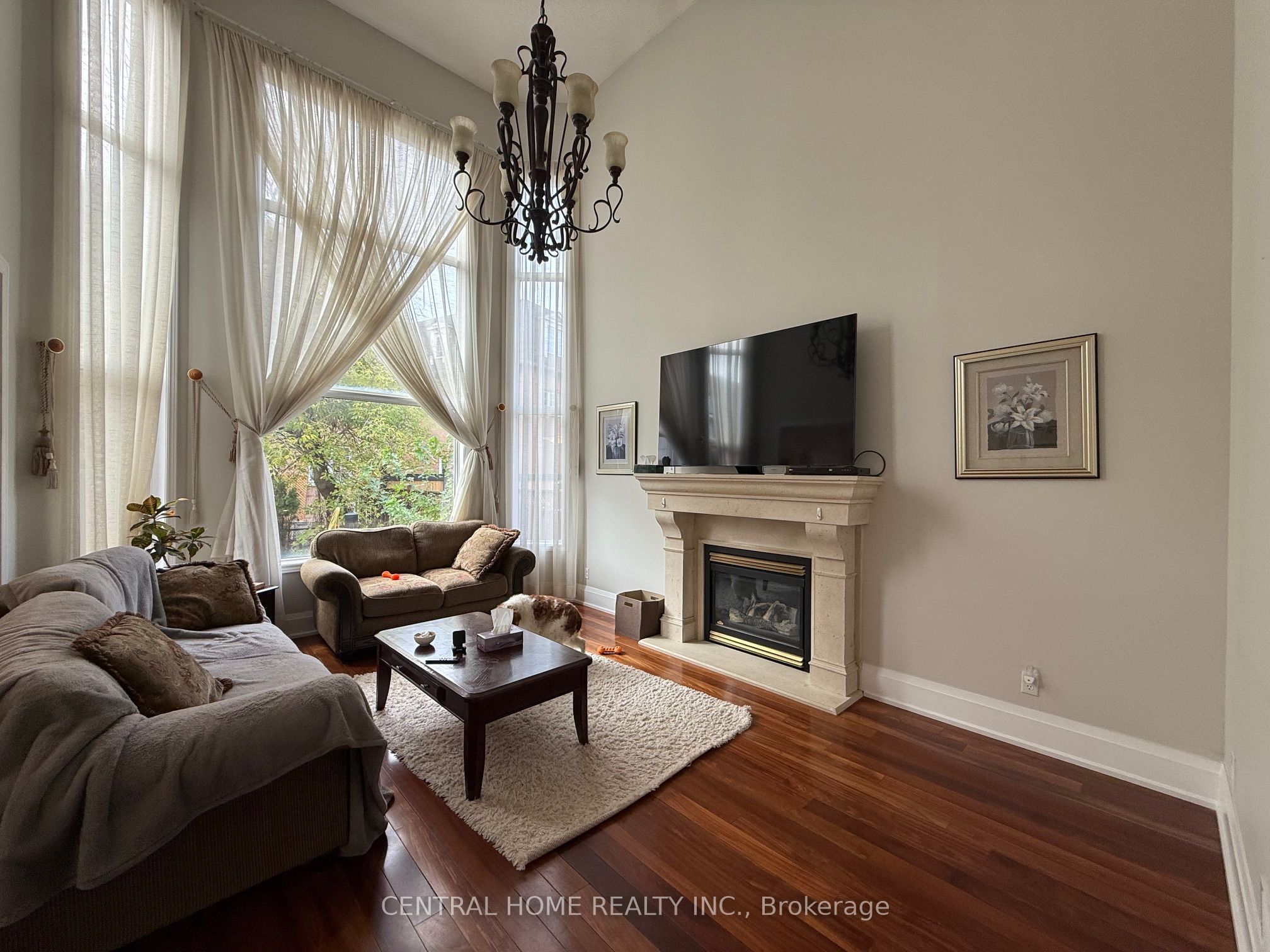 89 Old Colony Road main floor