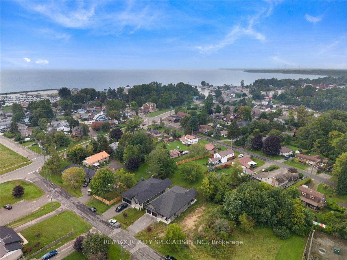 7 Scott Drive