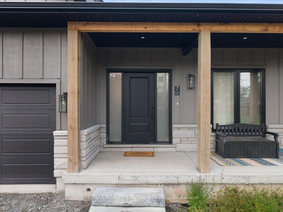 7 Scott Drive