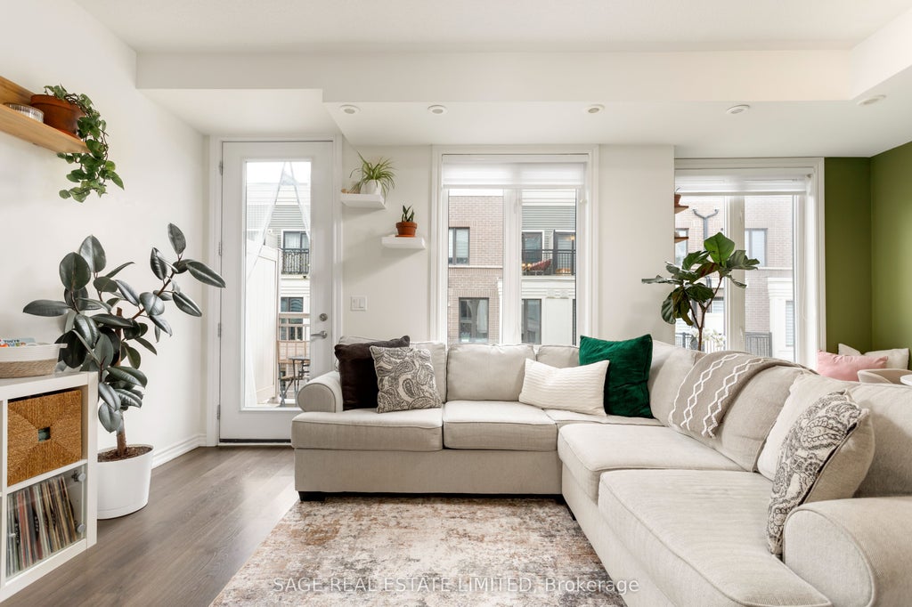 Photo of 140 Long Branch Avenue #27, Toronto, ON M8W 0B1 (MLS # W13765816)