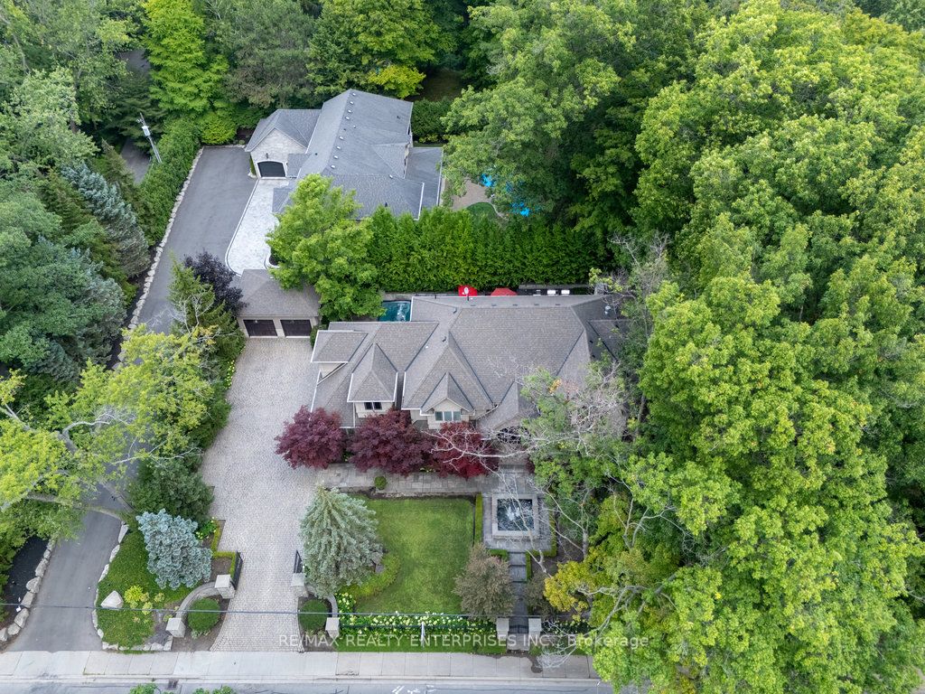 5047 Lakeshore Road