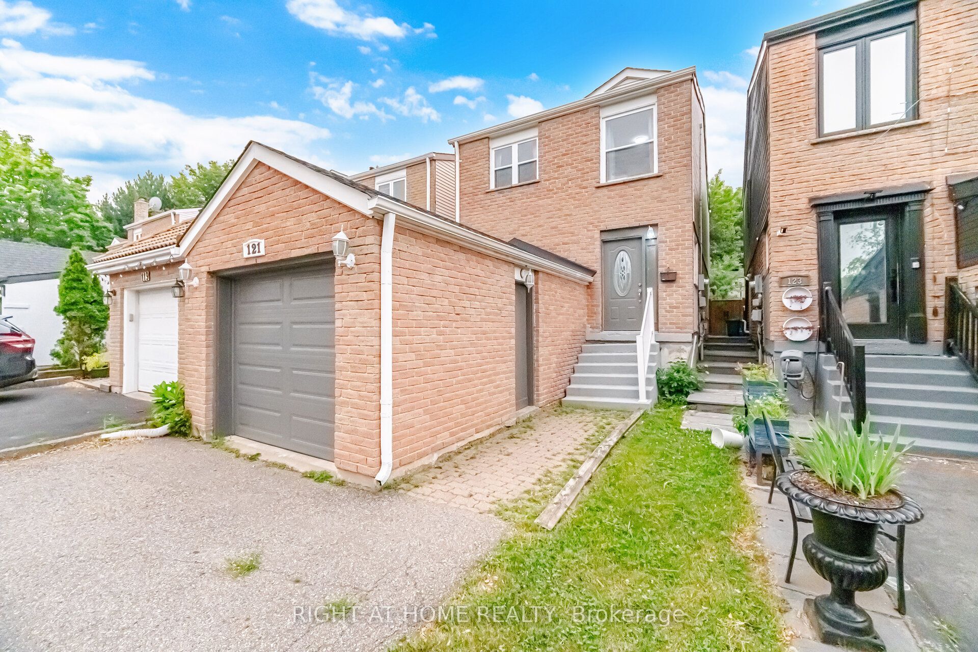 121 Bob O'link Avenue
