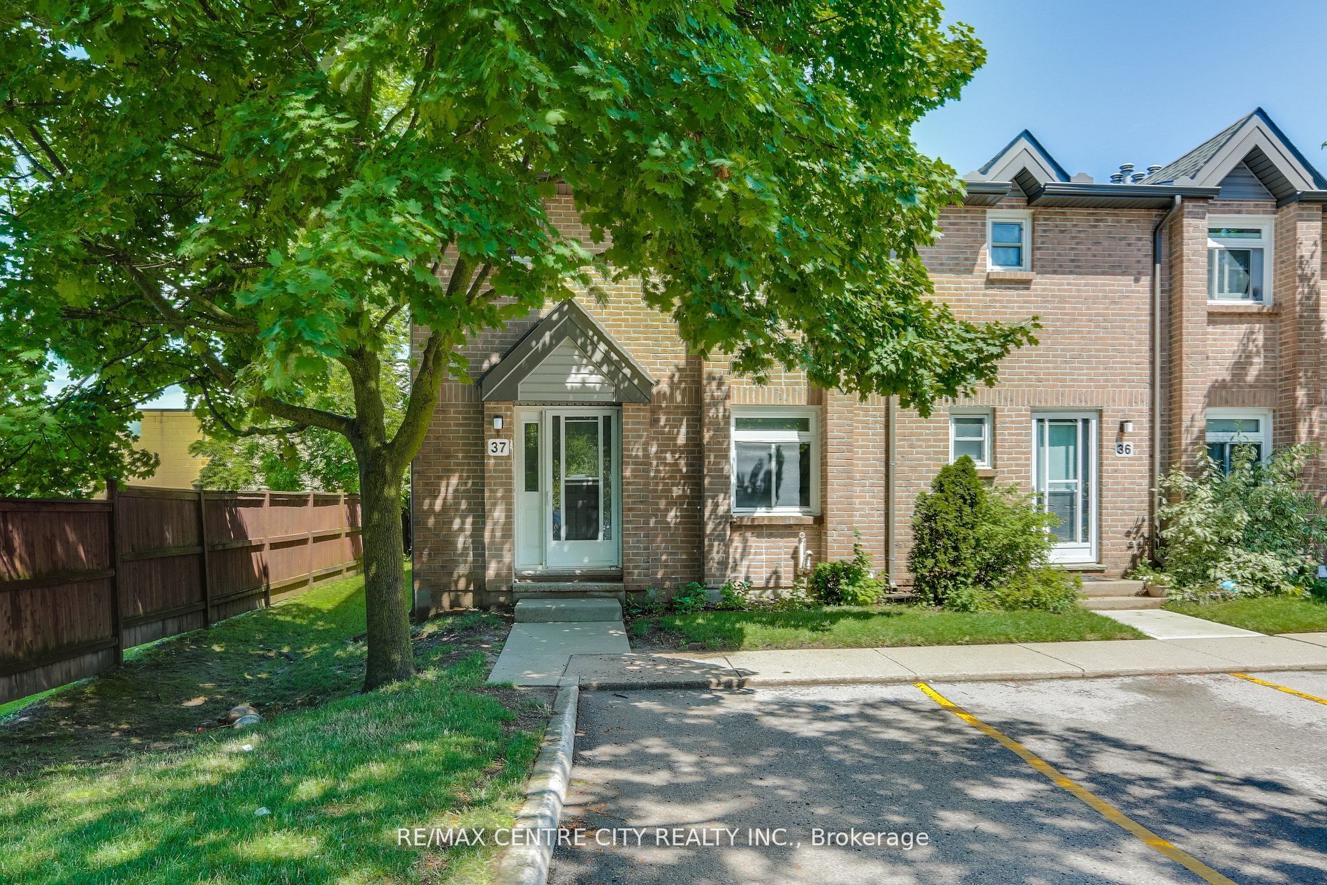 Photo 1 of 41 — 1294 Byron Baseline Road 37, London South, ON N6K 4G8