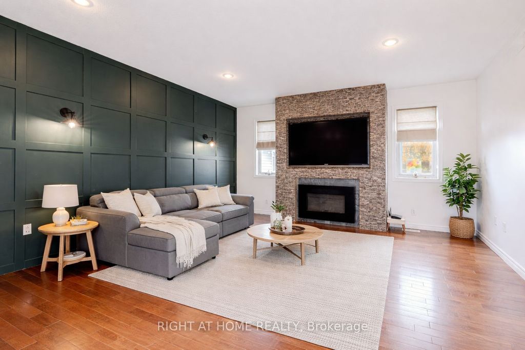 Photo of 301 Mud Street E, Hamilton, ON L8J 2X7 (MLS # X12894184)