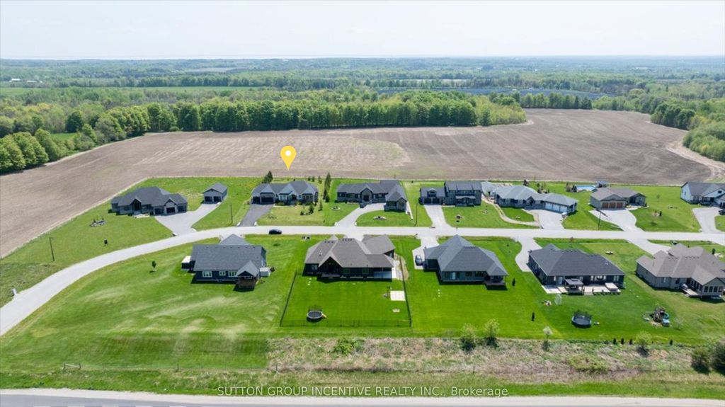 Photo of 3 Best Court, Oro-Medonte, ON L0L 2L0 (MLS # S13075288)