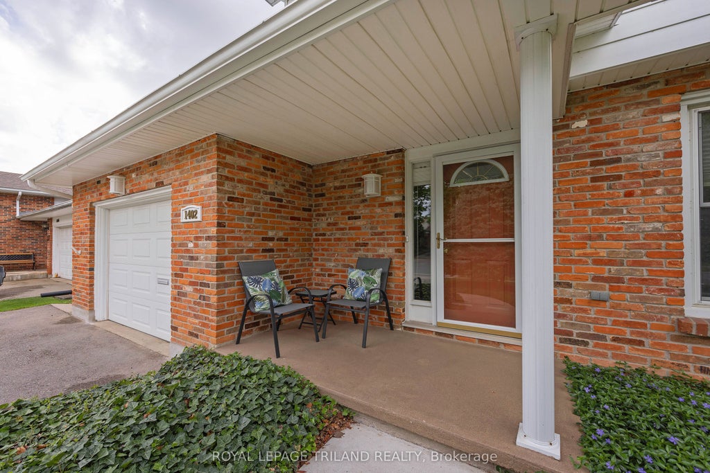 Photo of 1402 Hastings Drive, London North, ON N5X 1B1 (MLS # X13432346)