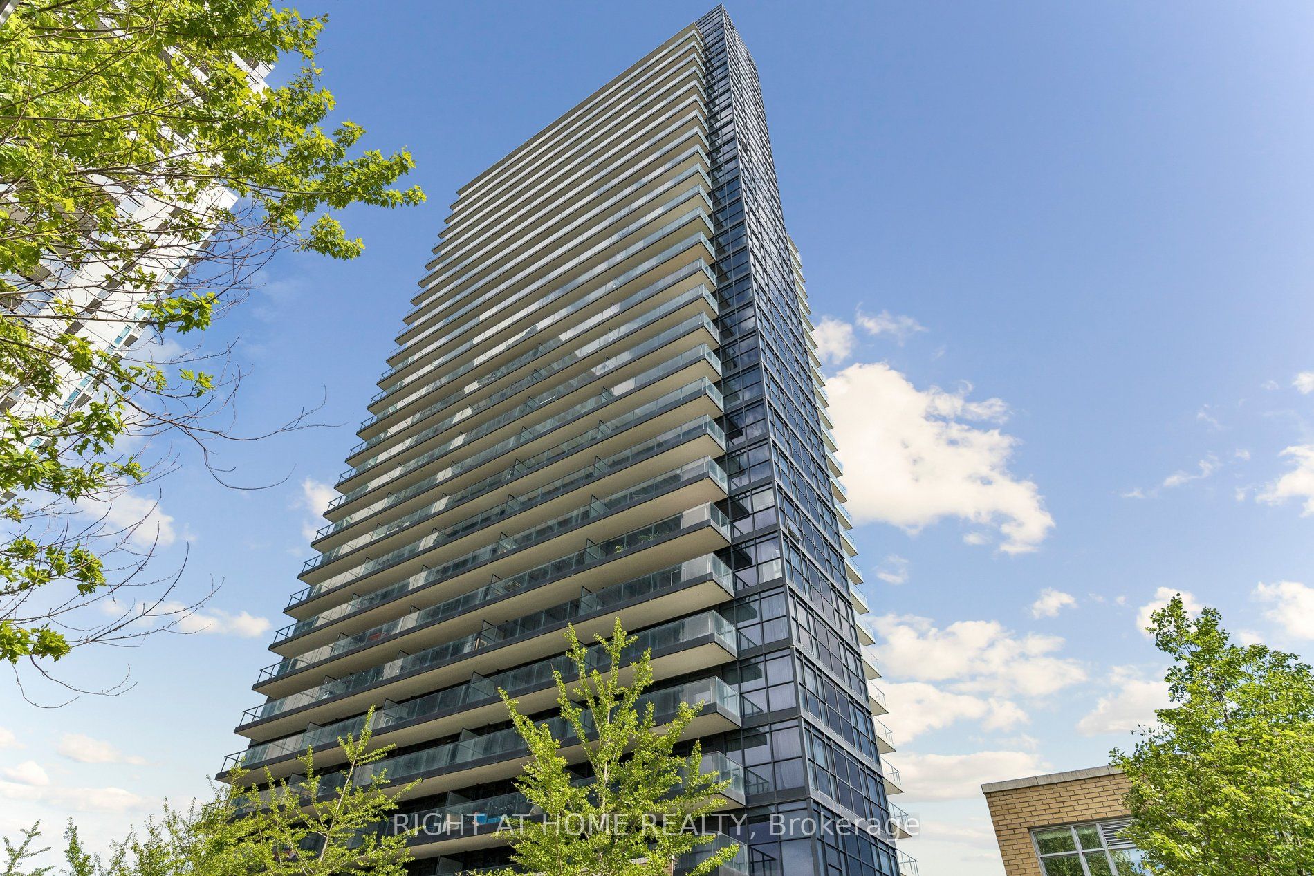 Photo 1 of 39 — 29 Singer Court 2306, Toronto, ON M2K 0B3