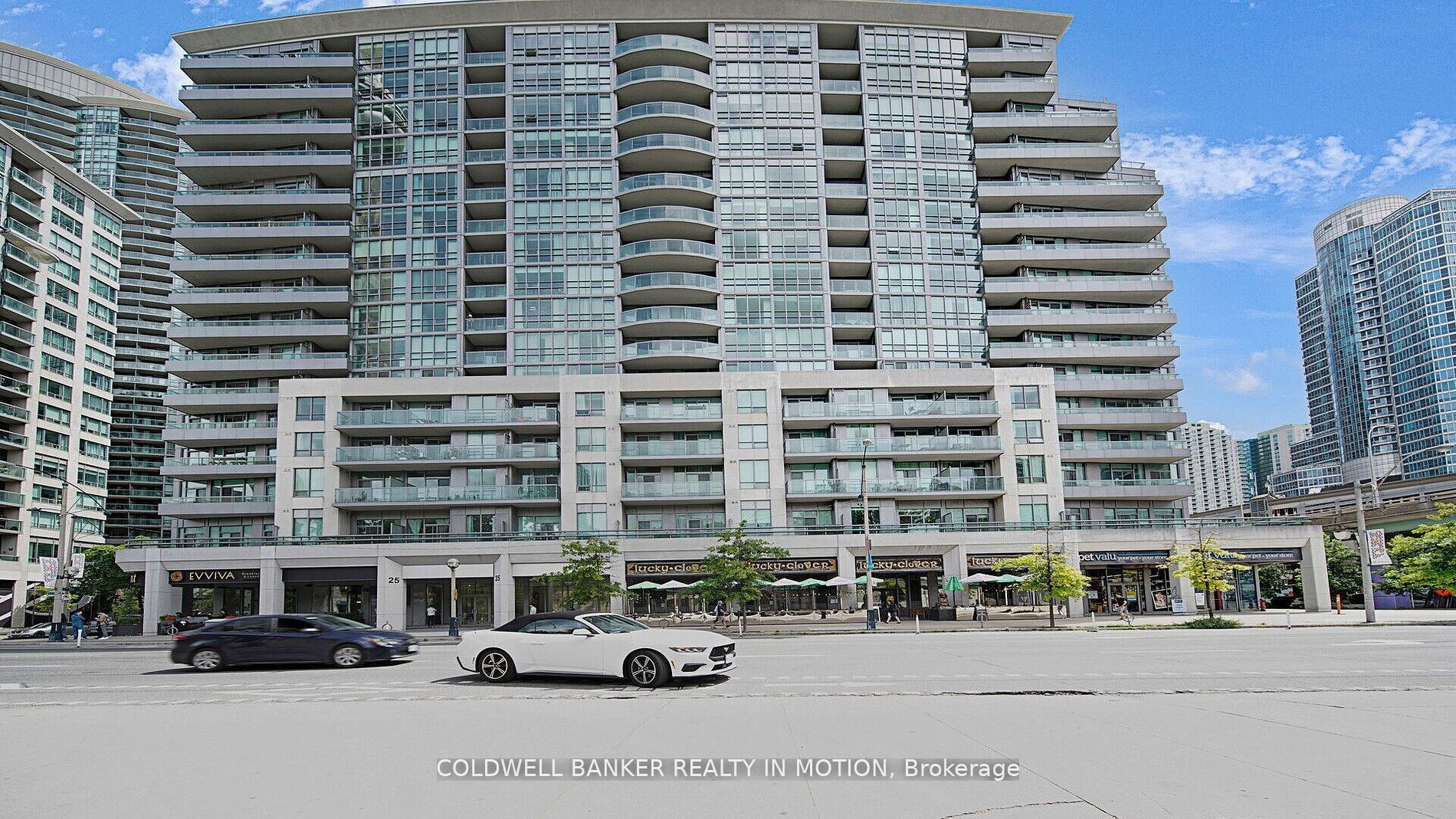25 Lower Simcoe Street 918