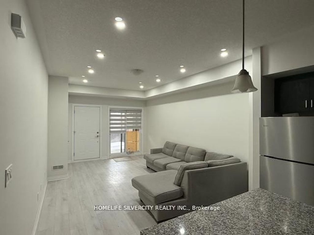 Photo of 25 Isherwood Avenue #5, Cambridge, ON N1R 0E2 (MLS # X12986246)