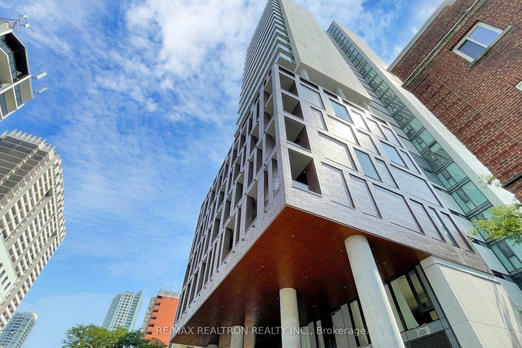 Photo of 81 Wellesley Street E #2001, Toronto, ON M4Y 1H8 (MLS # C13835608)