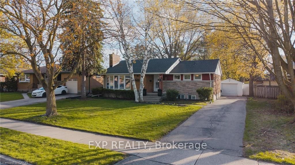 120 Elgin Crescent
