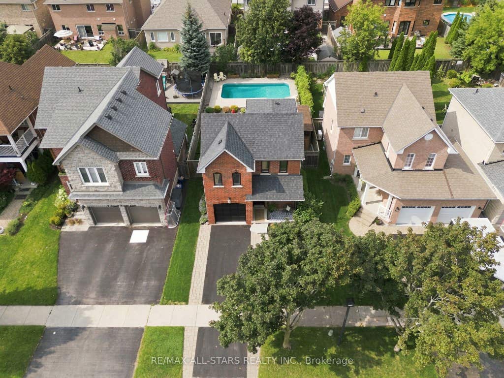 Photo of 73 Russell Barton Lane, Uxbridge, ON L9P 1Z2 (MLS # N13664238)