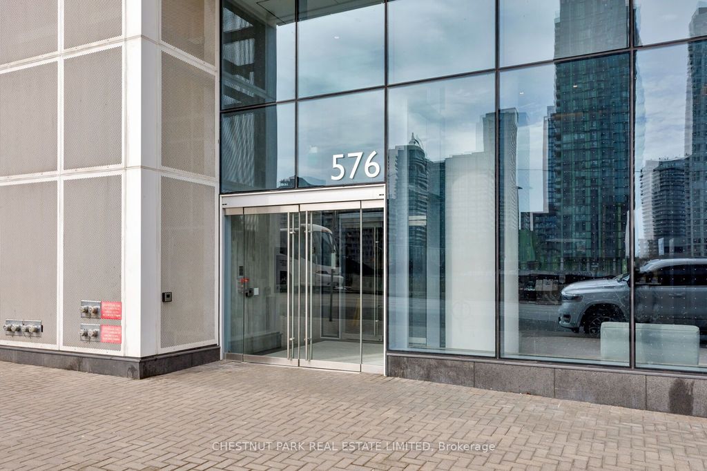 Photo of 576 Front Street W #721E, Toronto, ON M5V 1C1 (MLS # C12937106)