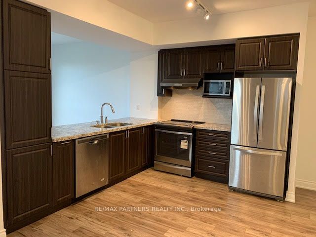 38 Cedarland Drive 605