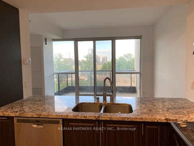 38 Cedarland Drive 605