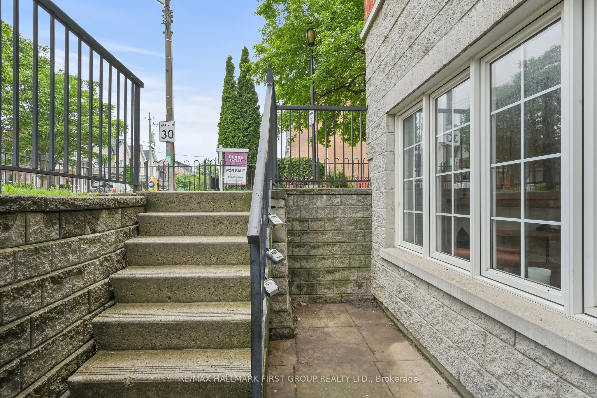 262 St. Helen's Avenue 102
