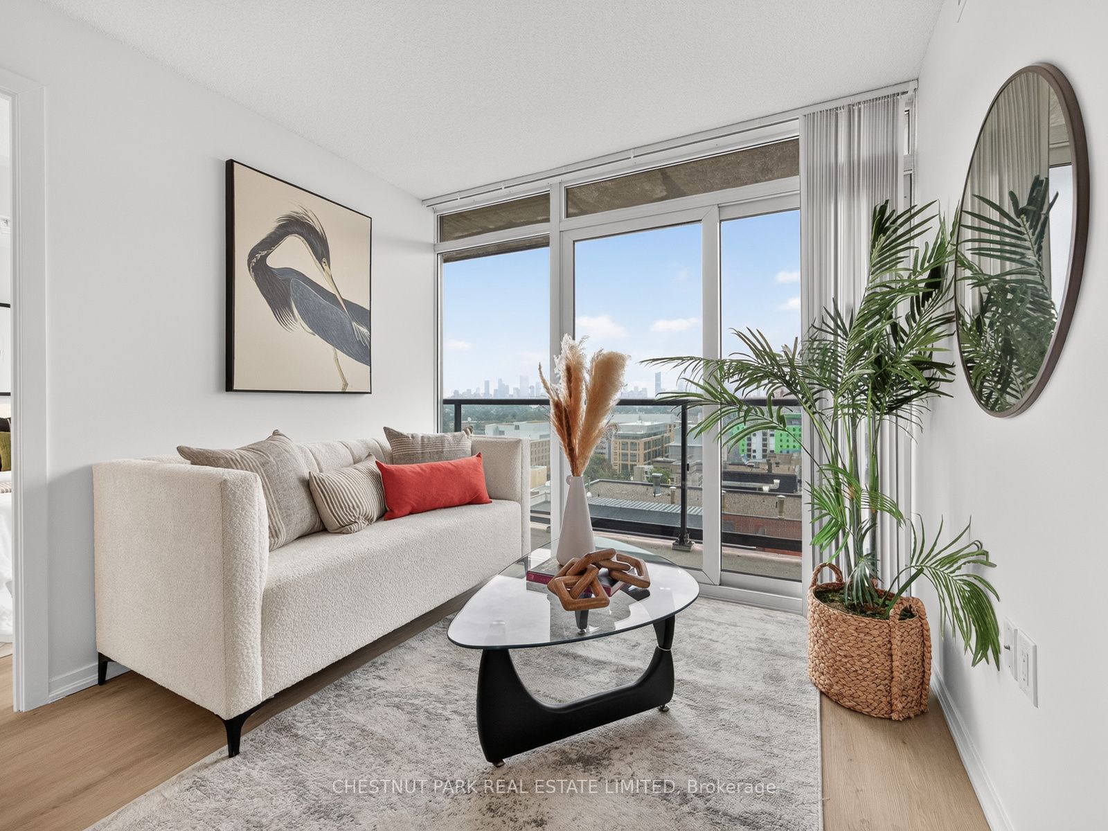 36 Lisgar Street 2111E
