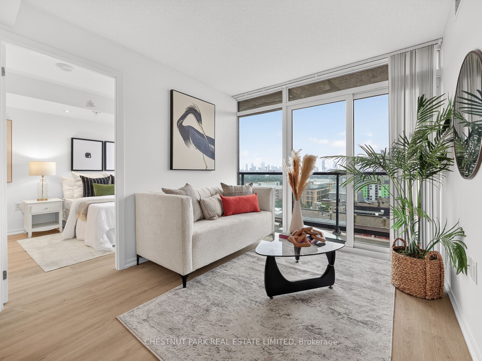 36 Lisgar Street 2111E