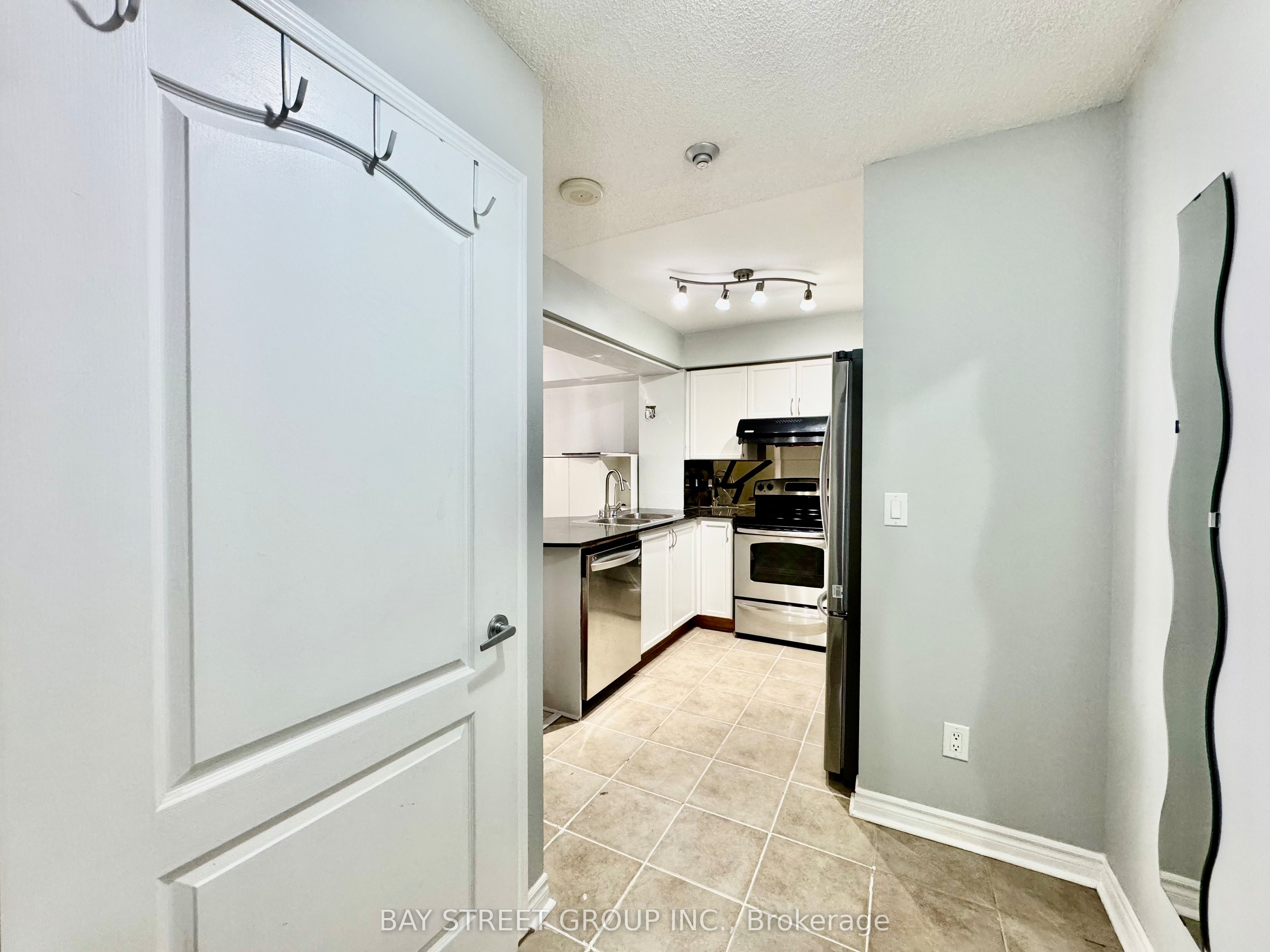 4080 Living Arts Drive 1912