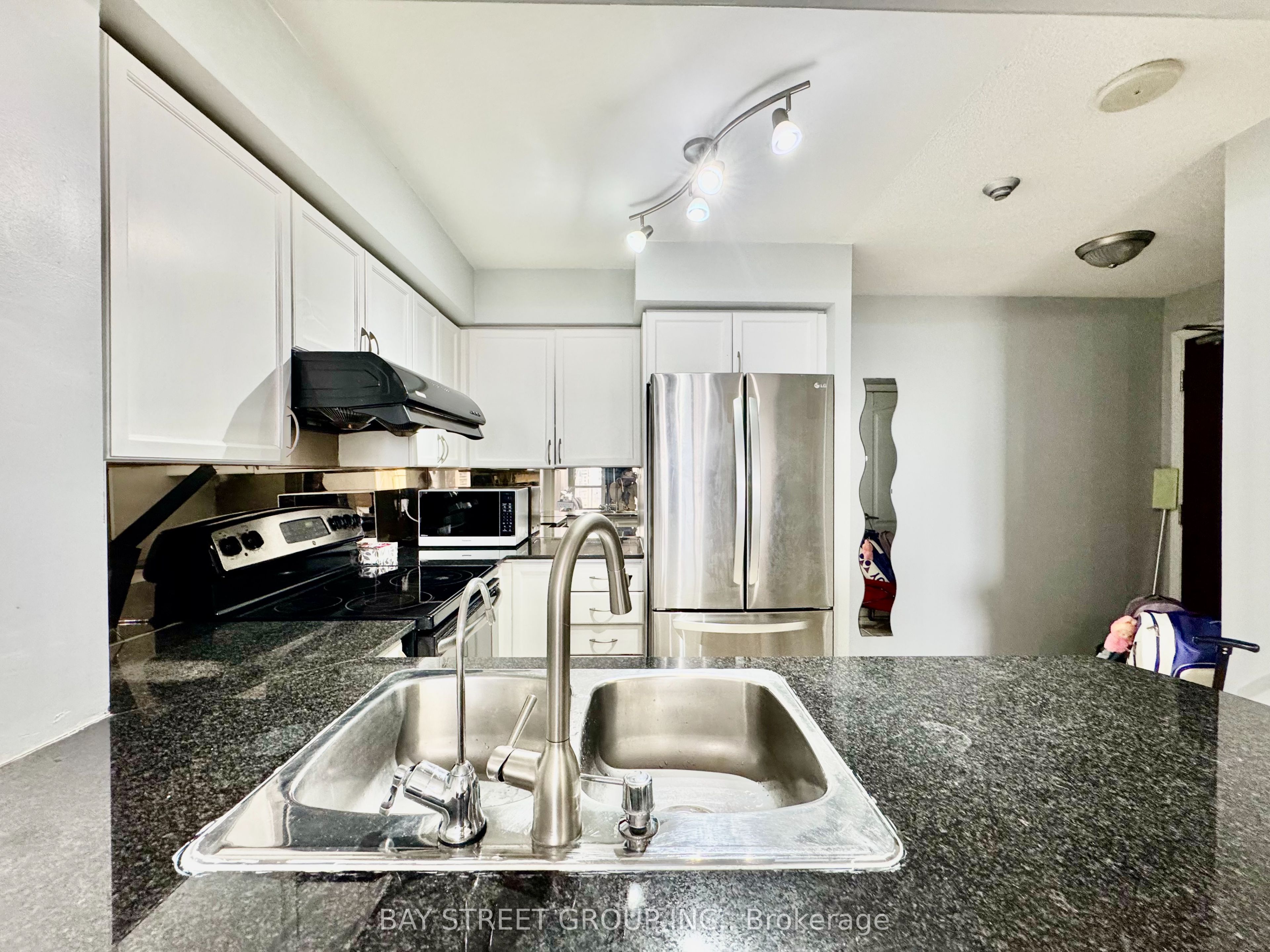 4080 Living Arts Drive 1912