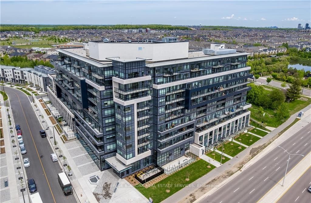 Photo of 395 Dundas Street W #801, Oakville, ON L6M 5R8 (MLS # W13125508)
