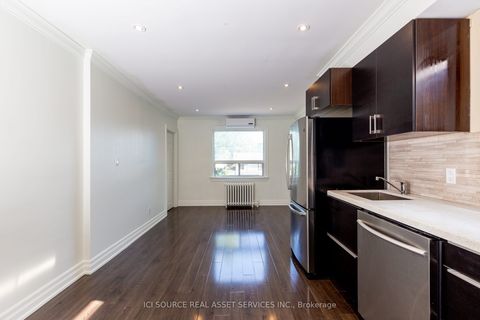 253 Lakeshore Road E D Mississauga ON L5G 1G8