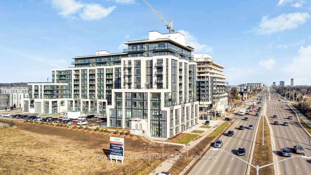405 Dundas Street W 330