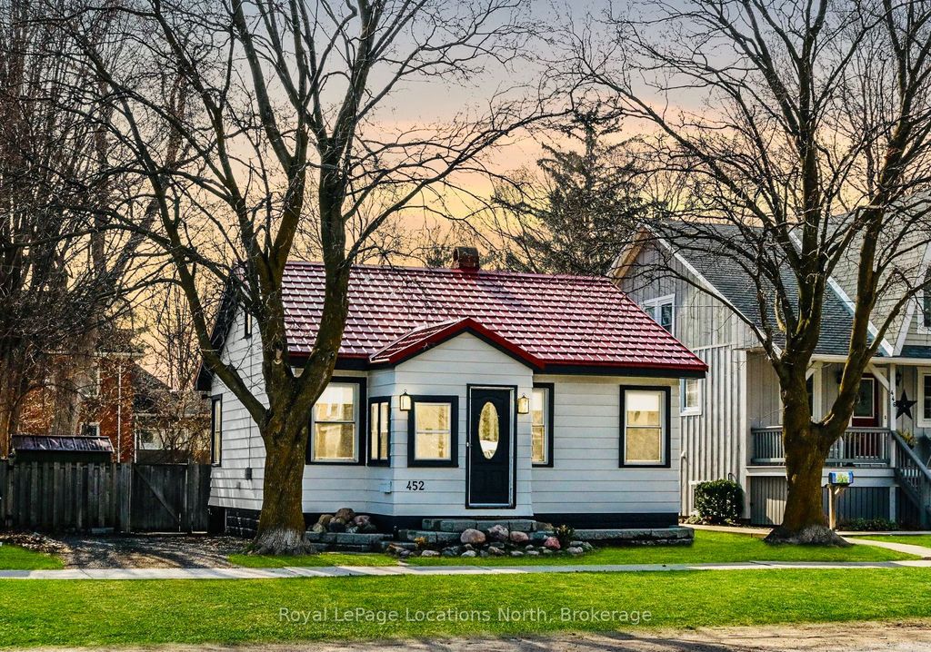 Photo of 452 Hurontario Street, Collingwood, ON L9Y 2M9 (MLS # S12714050)