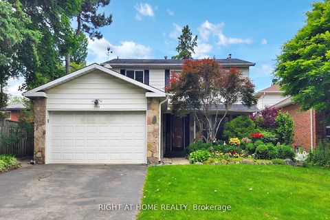 1924 Steepbank Crescent Mississauga ON L4X 1T8