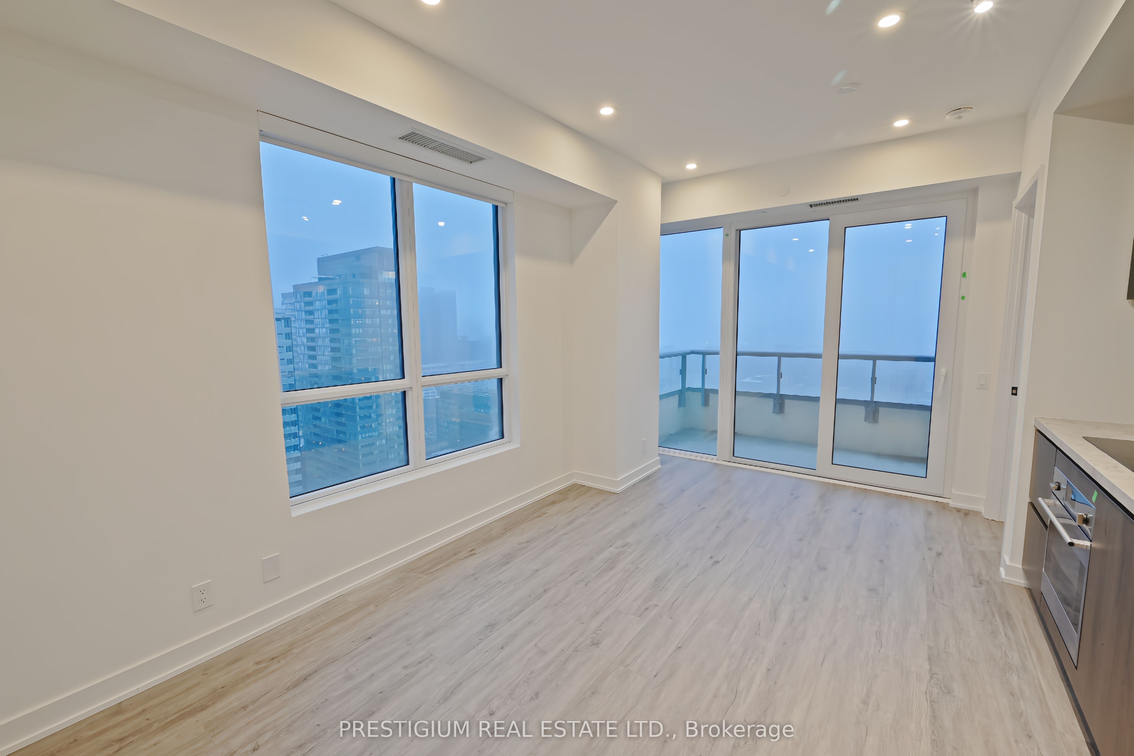 108 Peter Street 3510