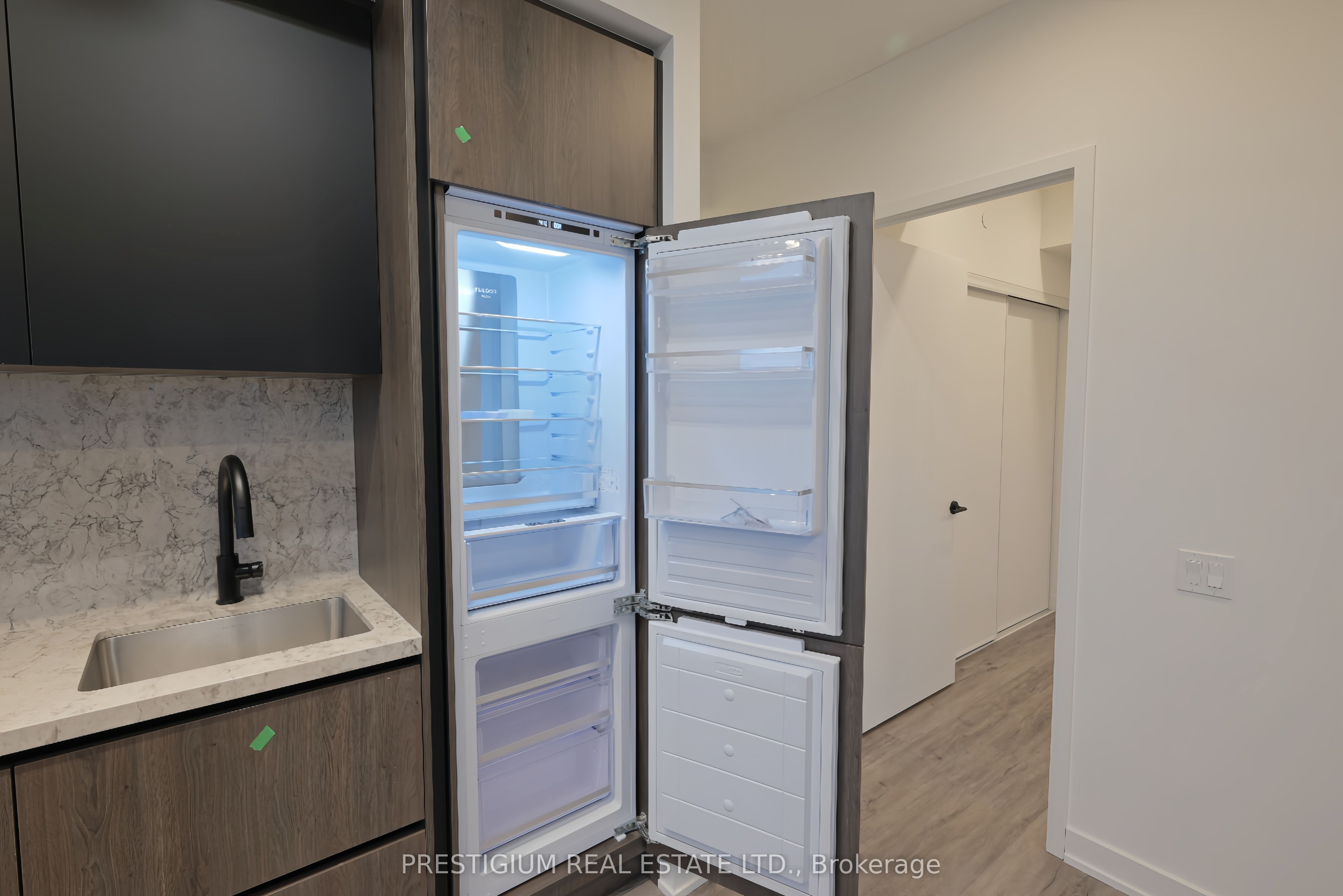 108 Peter Street 3510